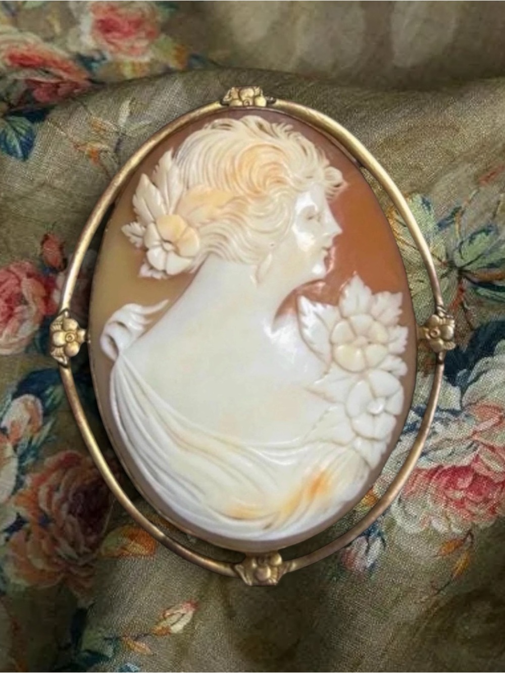 Antique Victorian H. H. Curtis & Co. Gold Filled Shell Cameo